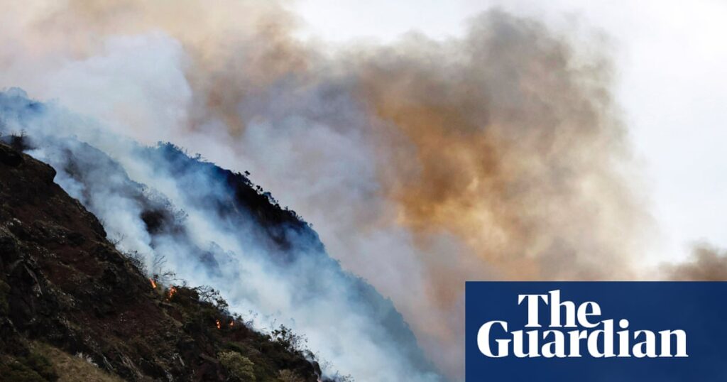 Firefighters at Arthur’s Seat in Edinburgh work through night battling blaze | Edinburgh
