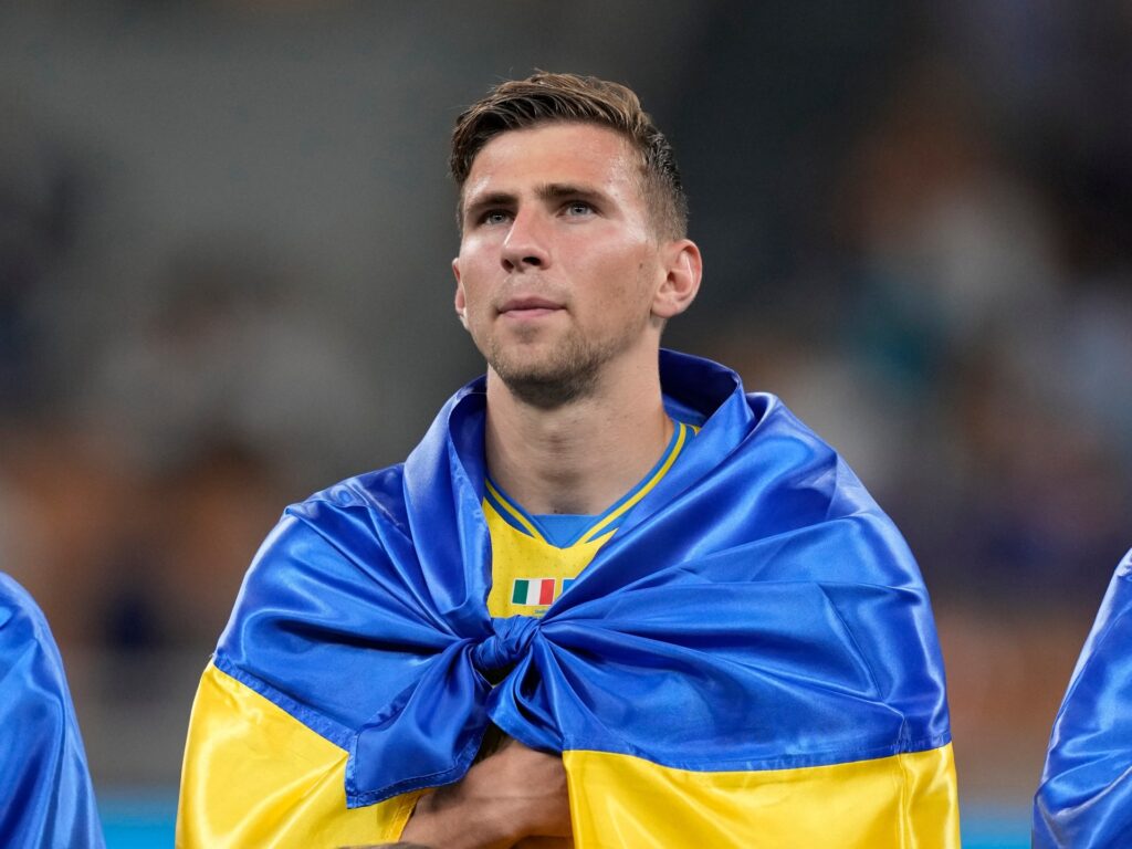Illia Zabarnyi: PSG sign Ukraine defender from Bournemouth | Football News