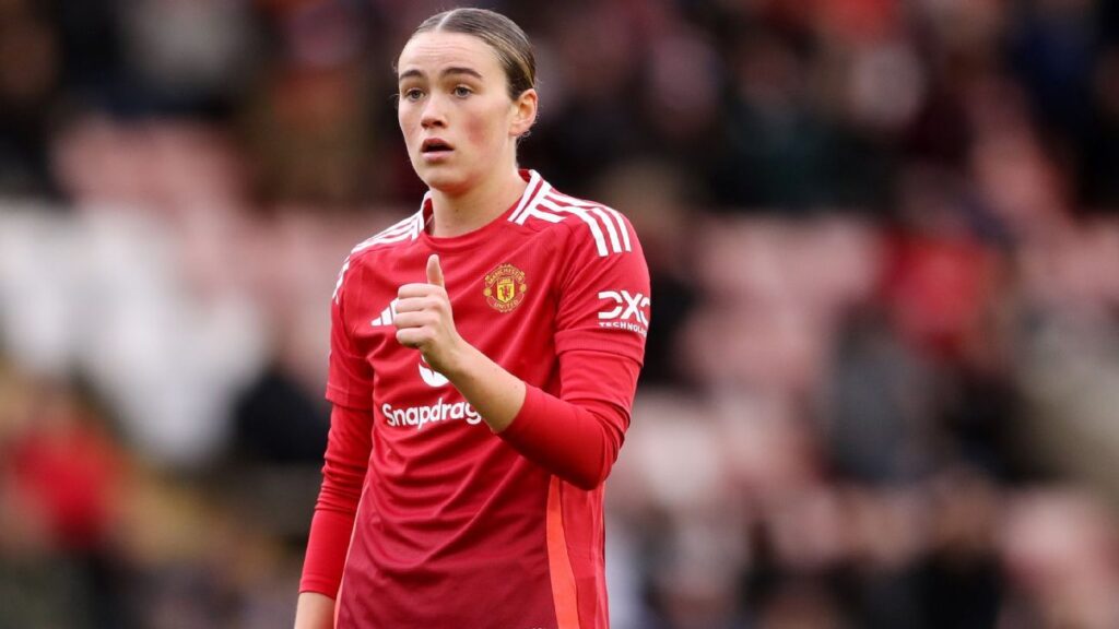 Transfer rumors, news: Man City to move for United's Clinton