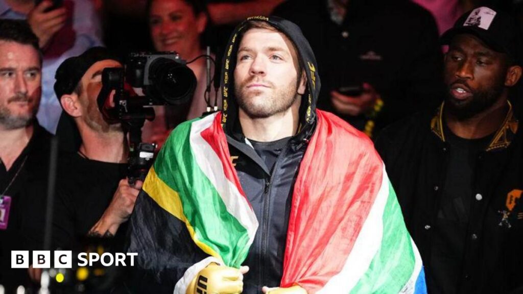 Dricus du Plessis before his fight against Israel Adesanya last August