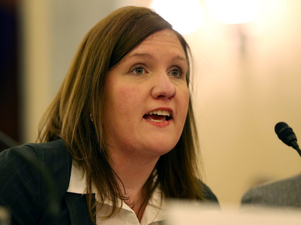 US Supreme Court allows Trump to oust FTC commissioner for now | Courts News