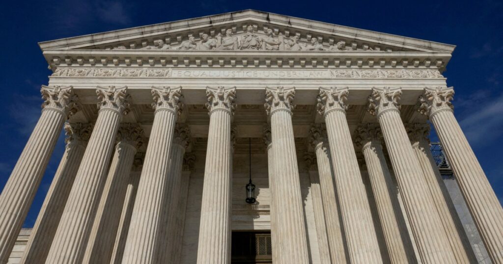 US gov’t asks Supreme Court to end protections for Venezuelan migrants | Donald Trump News