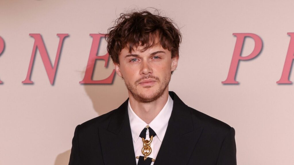 Christopher Briney Joins Hacks Season 5 After Summer I Turned Pretty Christopher Briney Joins Hacks Season 5 After Summer I Turned Pretty