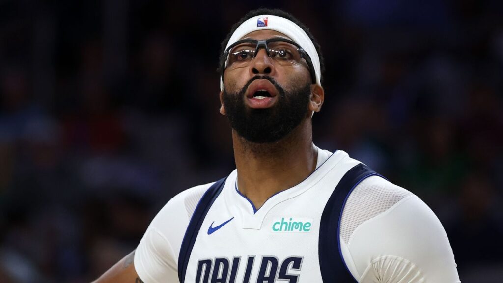 Mavs’ Anthony Davis day-to-day, uncertain for Mexico City game Mavs' Anthony Davis day-to-day, uncertain for Mexico City game