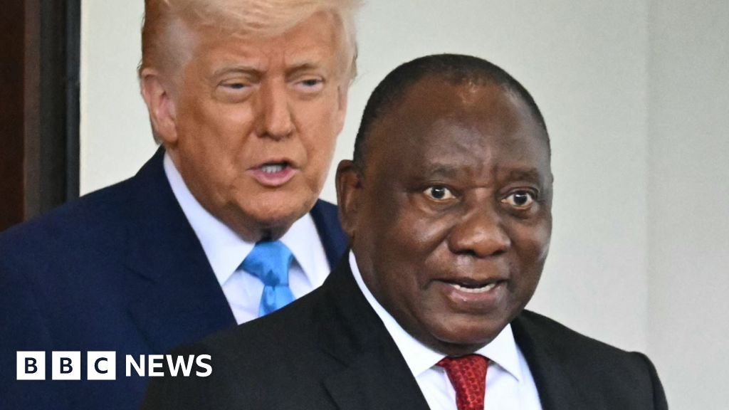 South Africa hits back at US plan to favour white Afrikaner ‘refugees’ South Africa hits back at US plan to favour white Afrikaner 'refugees'