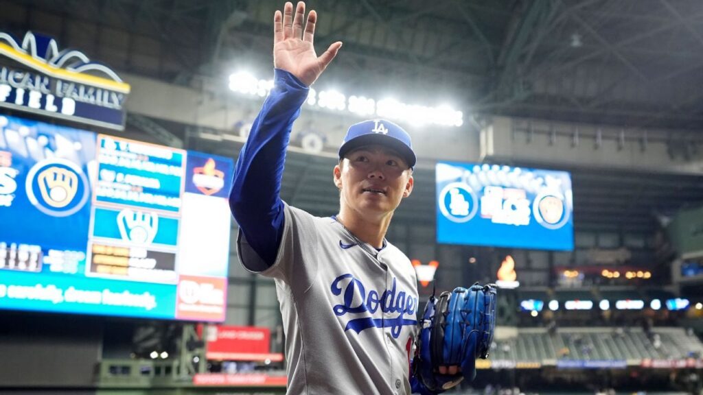 Yamamoto's complete game vs. Brewers puts Dodgers up 2-0 in NLCS