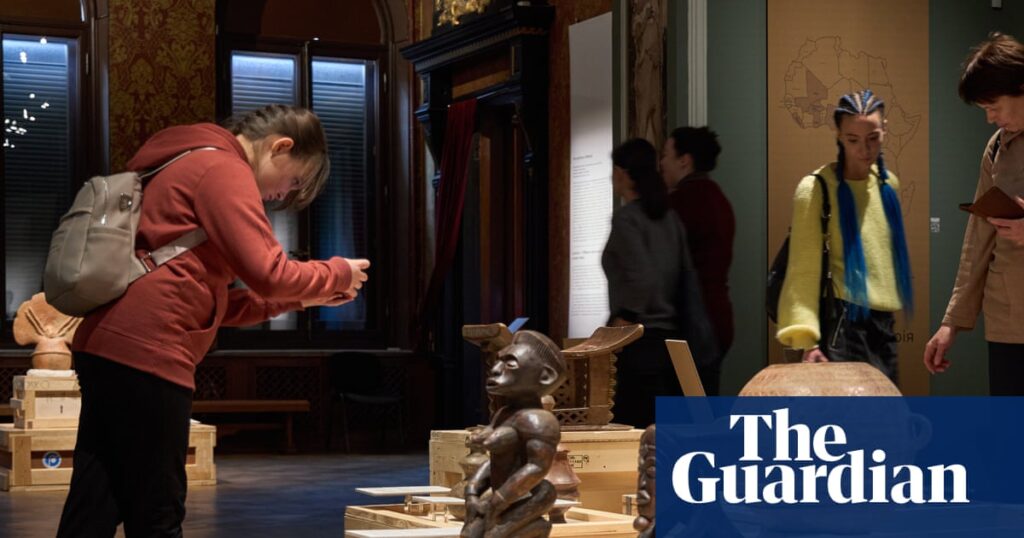‘We are both freedom fighters’: Africa exhibition at war-damaged Kyiv gallery strikes a chord | Ukraine ‘We are both freedom fighters’: Africa exhibition at war-damaged Kyiv gallery strikes a chord | Ukraine